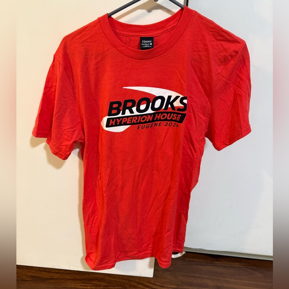 Brooks Hyperion House Red Men's Tee